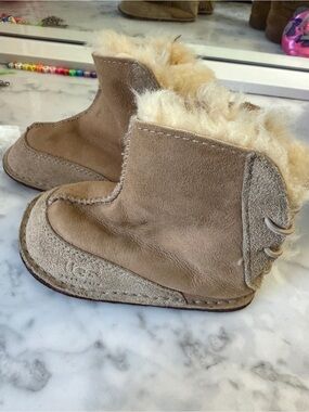 UGG Kids Tan Shearling-Lined Suede Boots